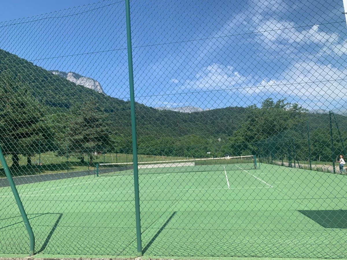Petit cocon entre lac, golf et montagne proche d'Annecy- Séjour tout compris Giez Exterior foto