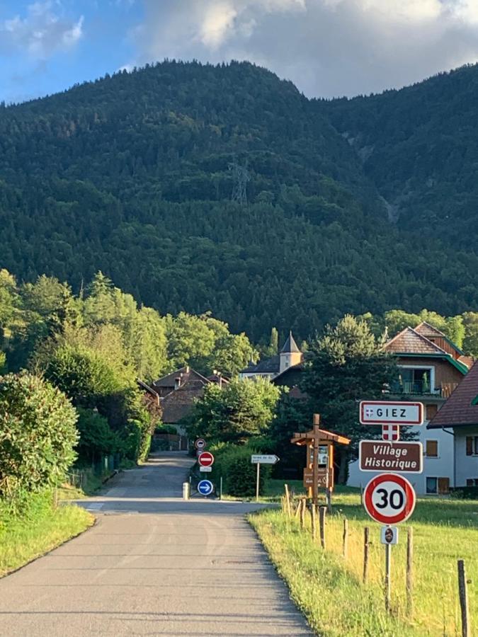 Petit cocon entre lac, golf et montagne proche d'Annecy- Séjour tout compris Giez Exterior foto