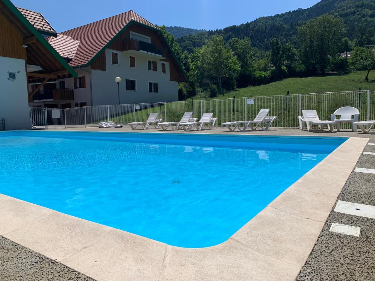 Petit cocon entre lac, golf et montagne proche d'Annecy- Séjour tout compris Giez Exterior foto